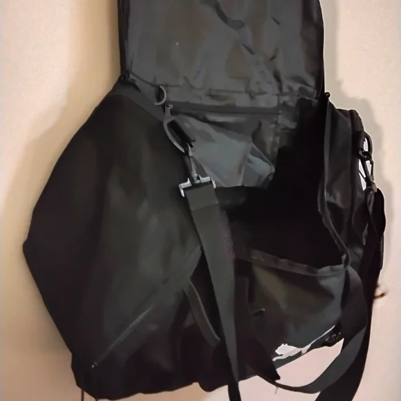 Puma Black Gym Bag with White Logo Duffle  – EUC - Picture 12 of 16